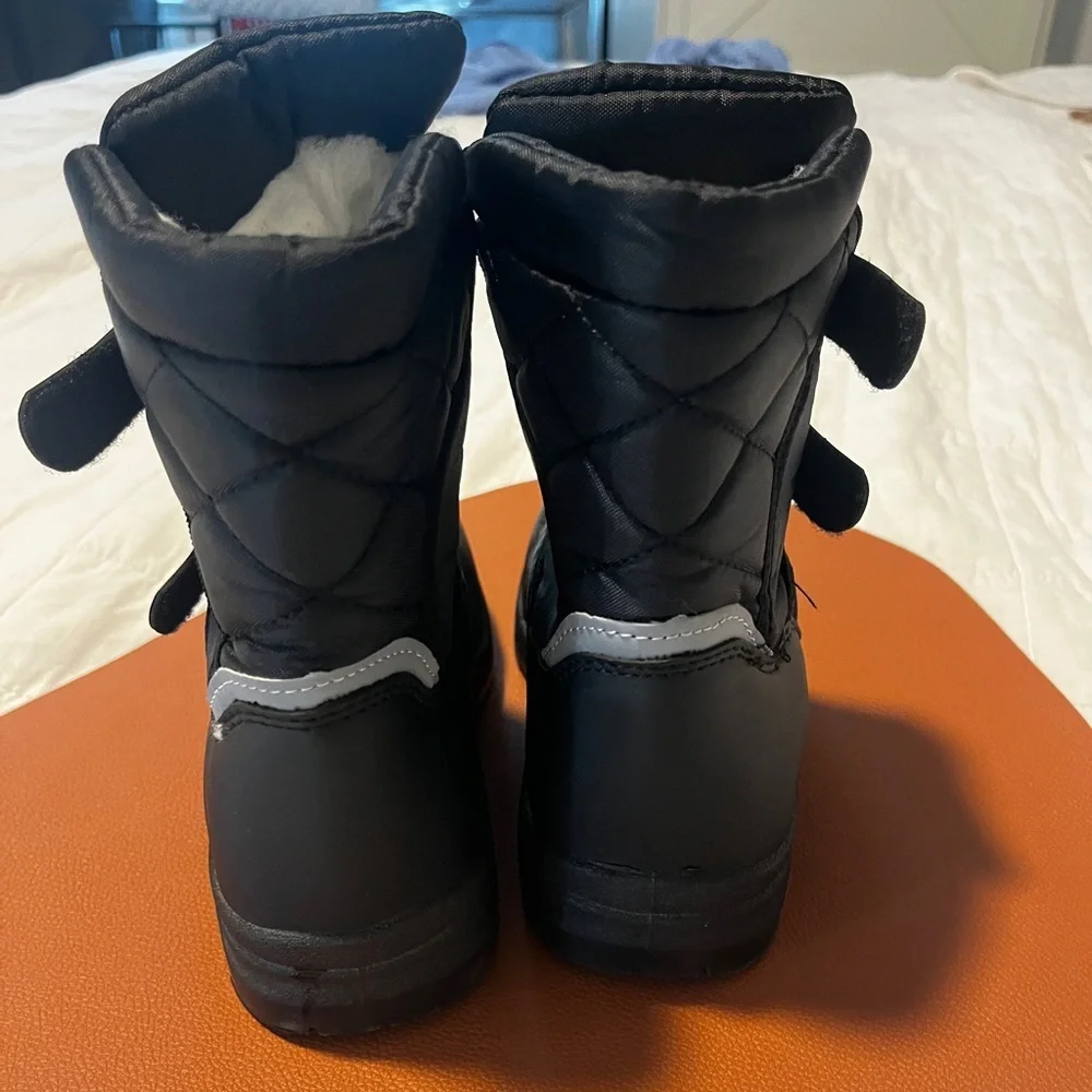 Apakowa Kid's Boys Girls Winter Snow Boots 1 little kid/ 641